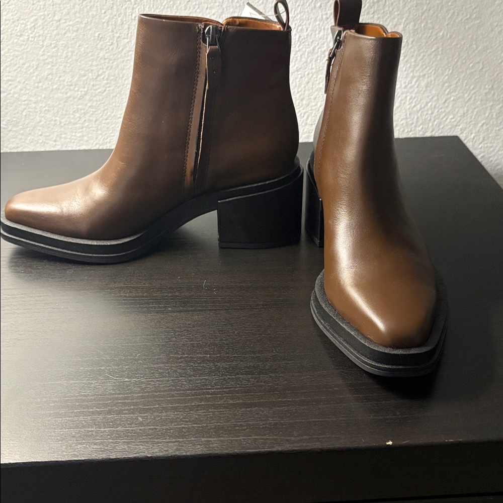 Franco Sarto Rich Brown ankle Boots - Picture 2 of 4